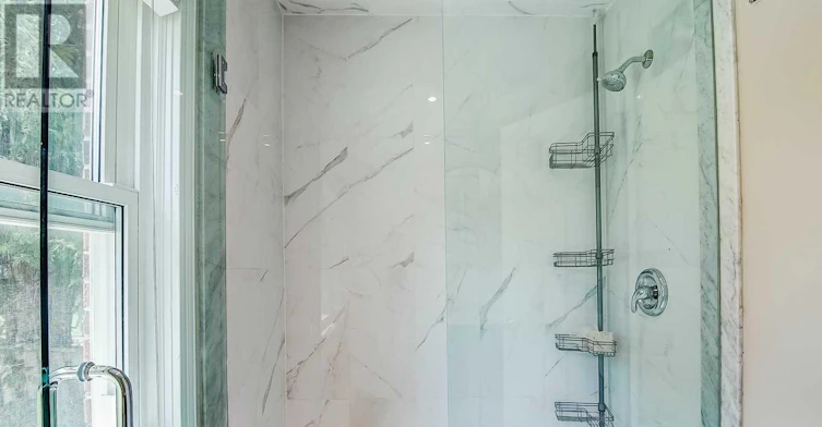 UPPER-92 Lawrence Avenue, Richmond Hill, ON, L4C 1Z3 - 6