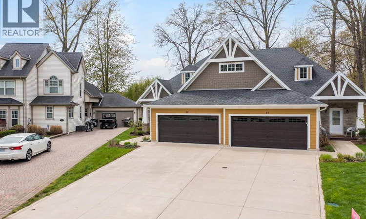 69 Red Oak Crescent