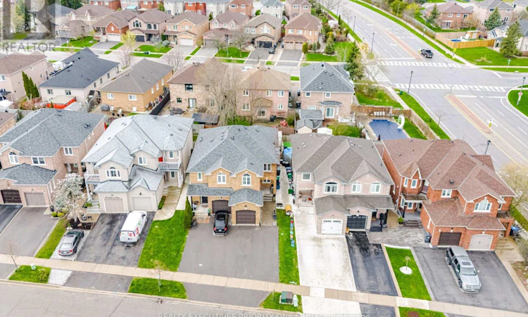 24 Archbury Circle