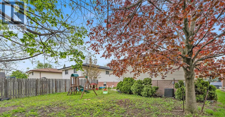 1493 Azalia Crescent, Windsor, ON, N8W 5C5 - 13