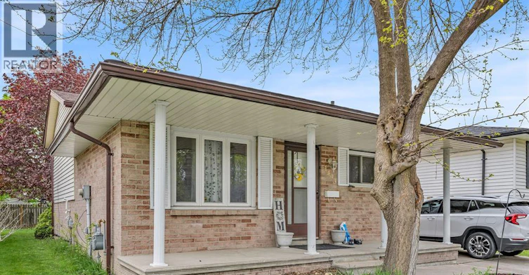 1493 Azalia Crescent, Windsor, ON, N8W 5C5 - 4