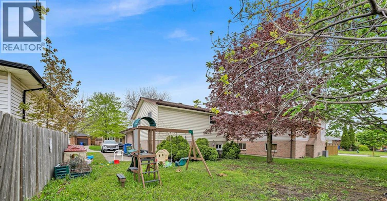 1493 Azalia Crescent, Windsor, ON, N8W 5C5 - 10