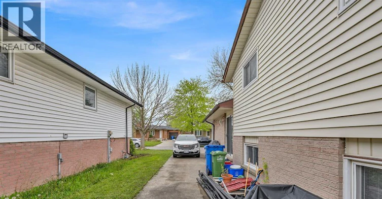 1493 Azalia Crescent, Windsor, ON, N8W 5C5 - 7