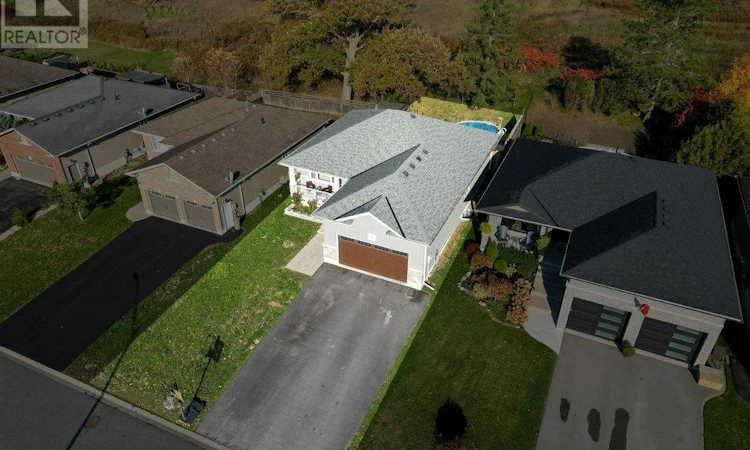 50 Stonegate Crescent