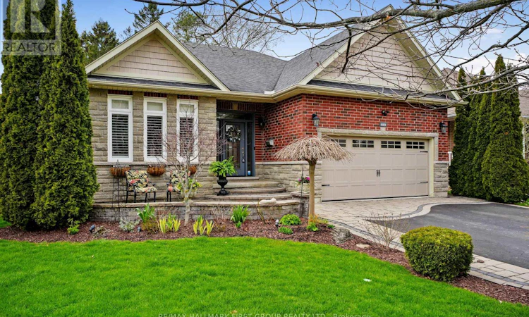 489 Foote Crescent