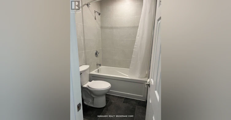 1623A Eglinton Avenue, Toronto, ON, M6E 2H7 - 5