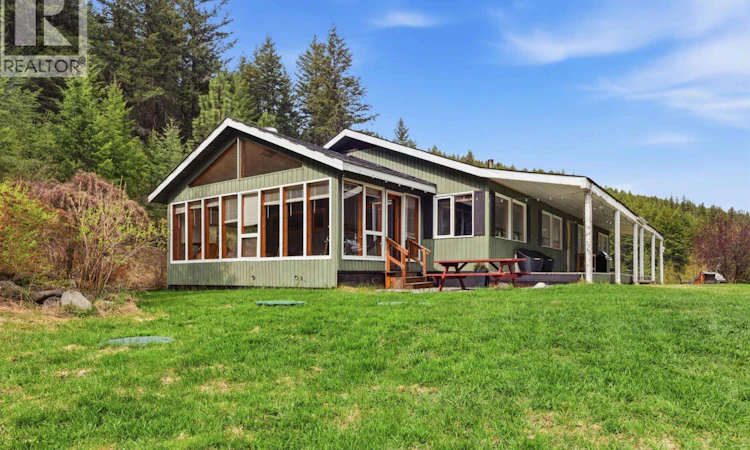 5993 WEST Fraser Road
