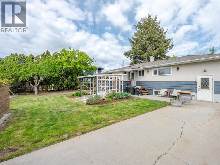 1106 Johnson Road, Penticton, BC, V2A 1W7 - 47
