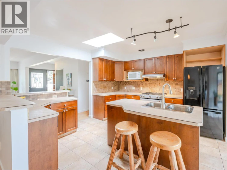 1106 Johnson Road, Penticton, BC, V2A 1W7 - 12