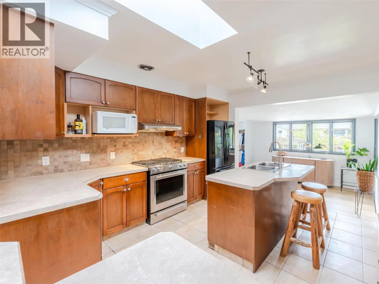 1106 Johnson Road, Penticton, BC, V2A 1W7 - 10