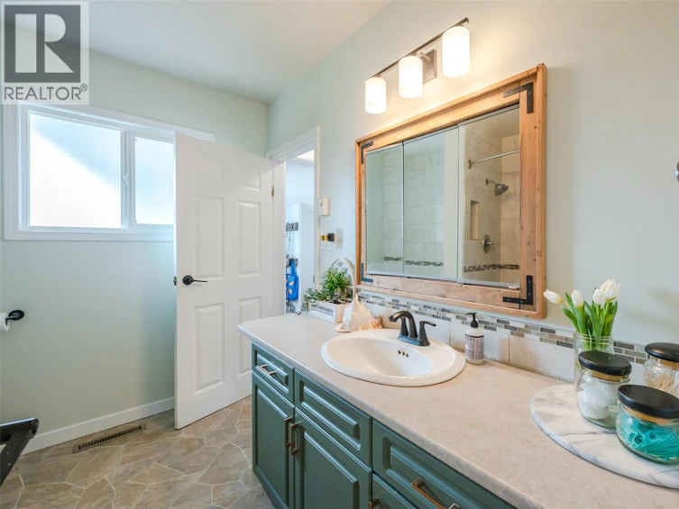 1106 Johnson Road, Penticton, BC, V2A 1W7 - 23