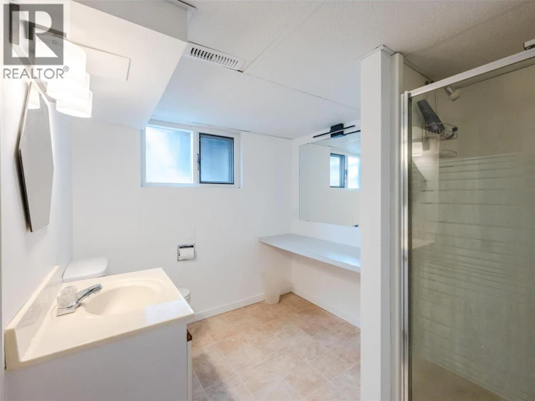1106 Johnson Road, Penticton, BC, V2A 1W7 - 43