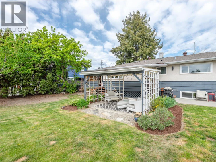 1106 Johnson Road, Penticton, BC, V2A 1W7 - 48