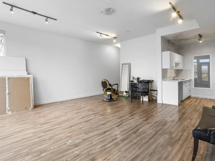 202-20238 Fraser Highway, Langley, BC, V3A 4E6 - 11