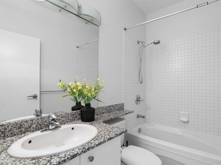 202-20238 Fraser Highway, Langley, BC, V3A 4E6 - 16