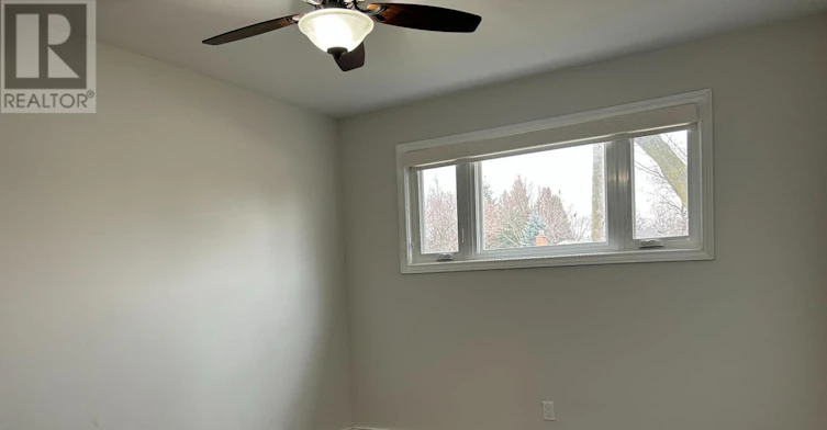2415 Edith Avenue, Burlington, ON, L7R 1N6 - 16
