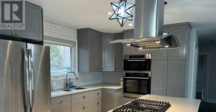 2415 Edith Avenue, Burlington, ON, L7R 1N6