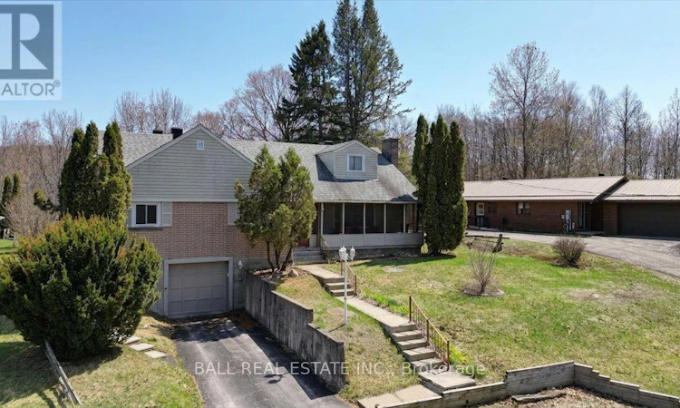 139 Bridge Street W