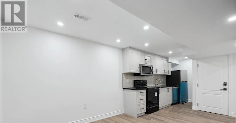 LOWER-140 Springvalley Crescent, Hamilton, ON, L9C 0B4 - 8