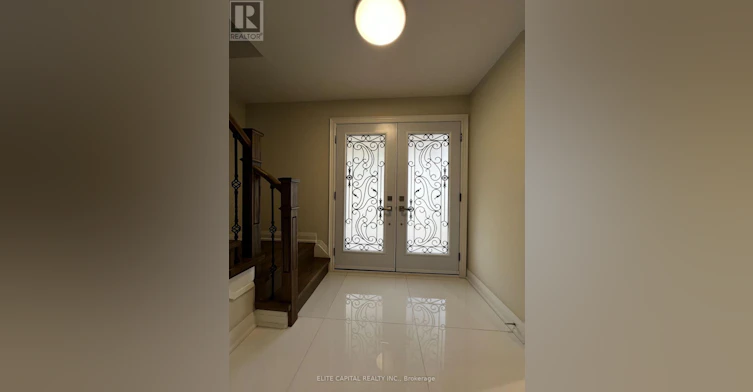 47 Glentworth Road, Toronto, ON, M2J 2E7 - 2