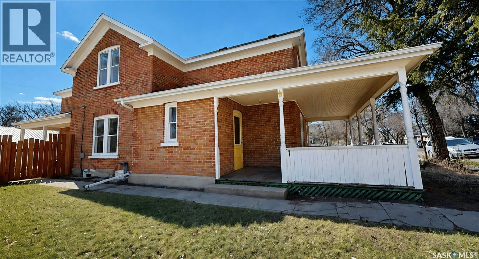 402 Jasper Street, Maple Creek, SK, S0N 1N0