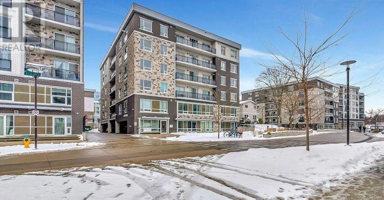 608 275a Larch Street, Waterloo, ON, N2L 0J5 - 2