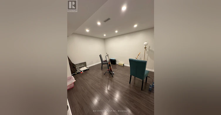 15 Mary Elizabeth Crescent, Markham, ON, L3R 9M2 - 3
