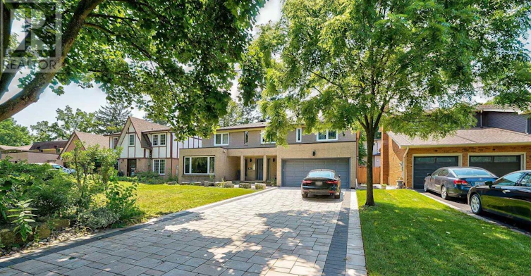 82 Arkendo Drive, Oakville, ON, L6J 5T9