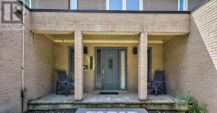 82 Arkendo Drive, Oakville, ON, L6J 5T9 - 2