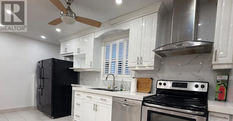 216 Donlands Avenue, Toronto, ON, M4J 3R1 - 14