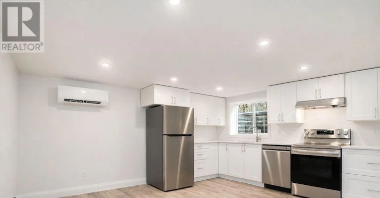 B-21 Parkside Crescent, Ottawa, ON, K2G 3B6 - 5