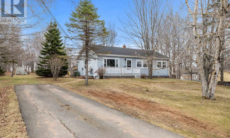 16 Oak Drive