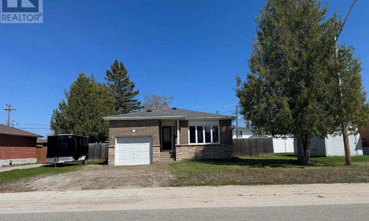27 Ottawa Street