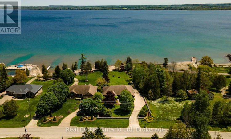 361 Balmy Beach Road