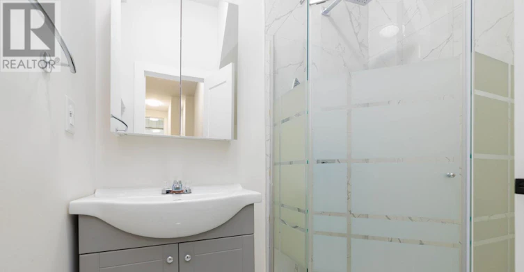 B-627 Crawford Street, Toronto, ON, M6G 3K1 - 8