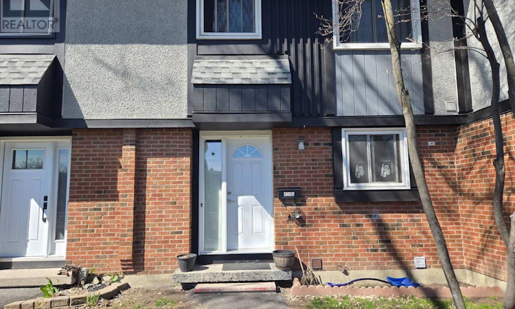 D-434 Moodie Drive