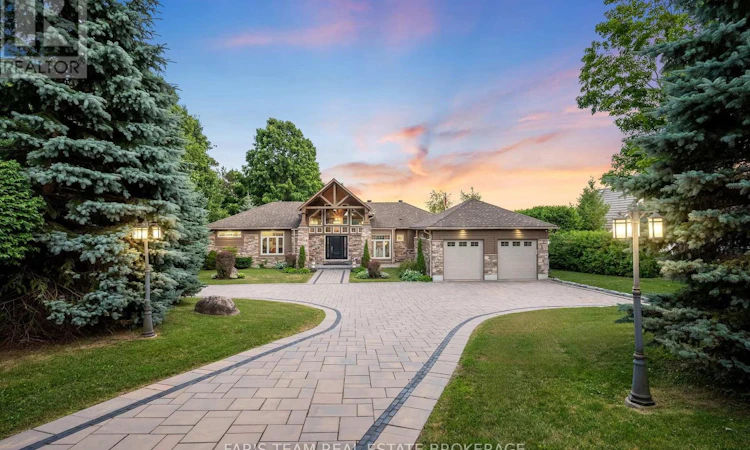 219 Champlain Road