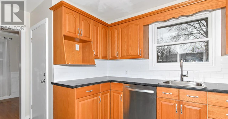 936 Somerville Street, Oshawa, ON, L1G 4J7 - 5