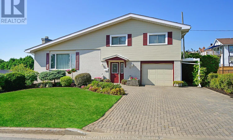 1 Hardy Crescent