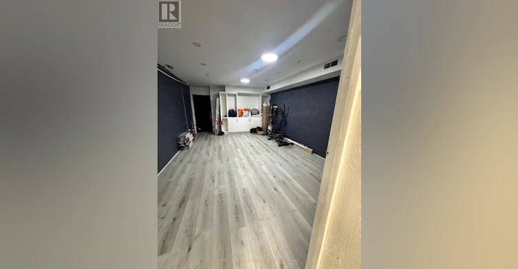 B105-206 Carlton Street, Toronto, ON, M5A 2L1 - 11