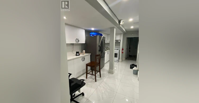 B105-206 Carlton Street, Toronto, ON, M5A 2L1 - 7
