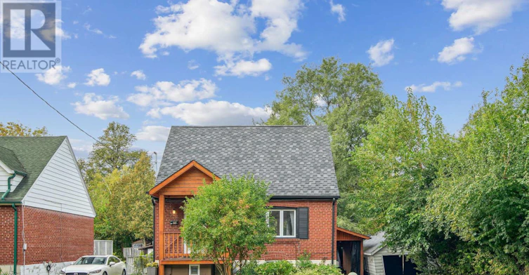 UPPER-24 Glenburn Avenue, Toronto, ON, M4B 2X2
