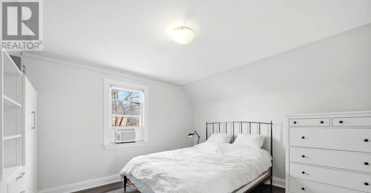UPPER-24 Glenburn Avenue, Toronto, ON, M4B 2X2 - 13