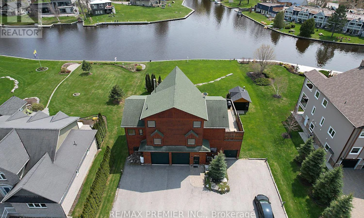 31 Paradise Boulevard