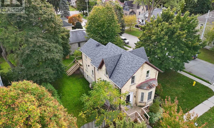 382 Queen Street E