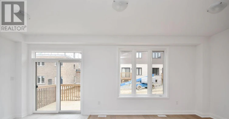 44 Barnyard Trail, Barrie, ON, L9J 0C2 - 11