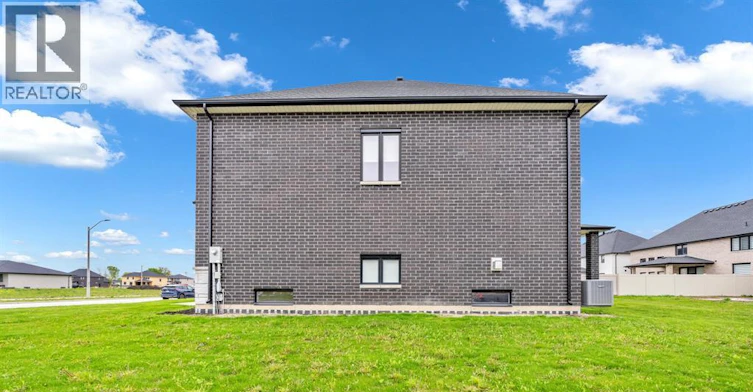 569 Holburn, Windsor, ON, N8X 0A3 - 6