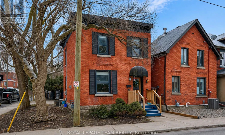 8 Lewis Street