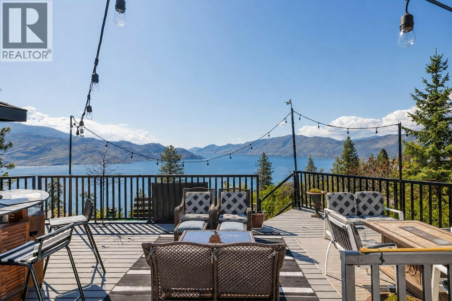 5687 Somerset Avenue, Peachland, BC, V0H 1X4