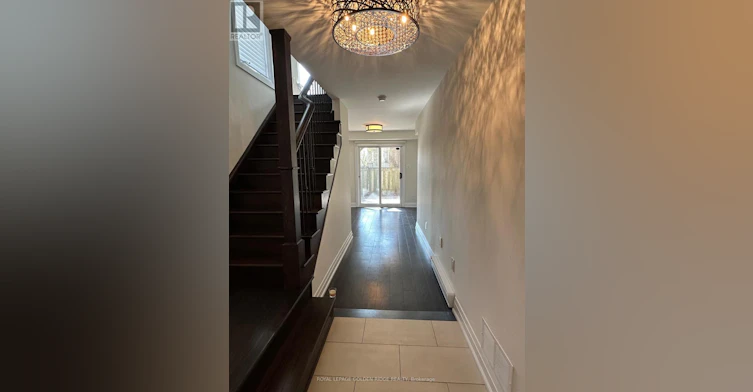 60 John Street, Oakville, ON, L6K 3R8 - 2